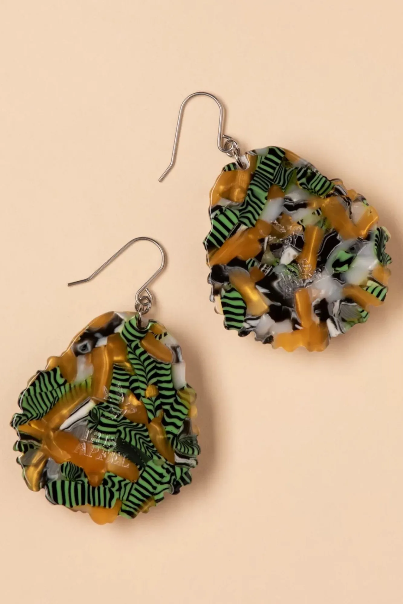 Fashion Erstwilder Adorned In Feathers Iris Ohrhanger