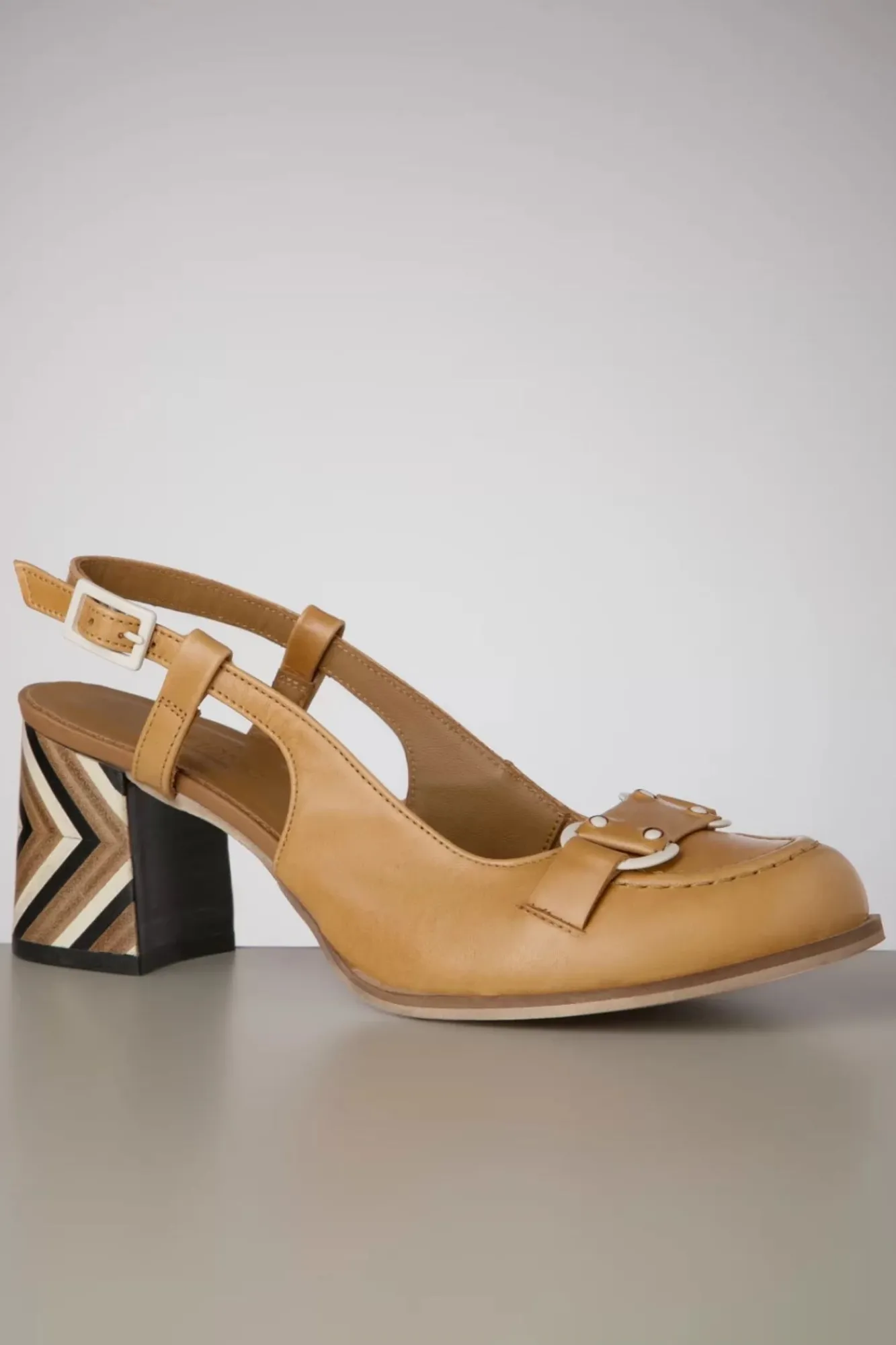 Hot Nemonic Amelie Leder Slingback Pumps In Hellem Cognacbraun