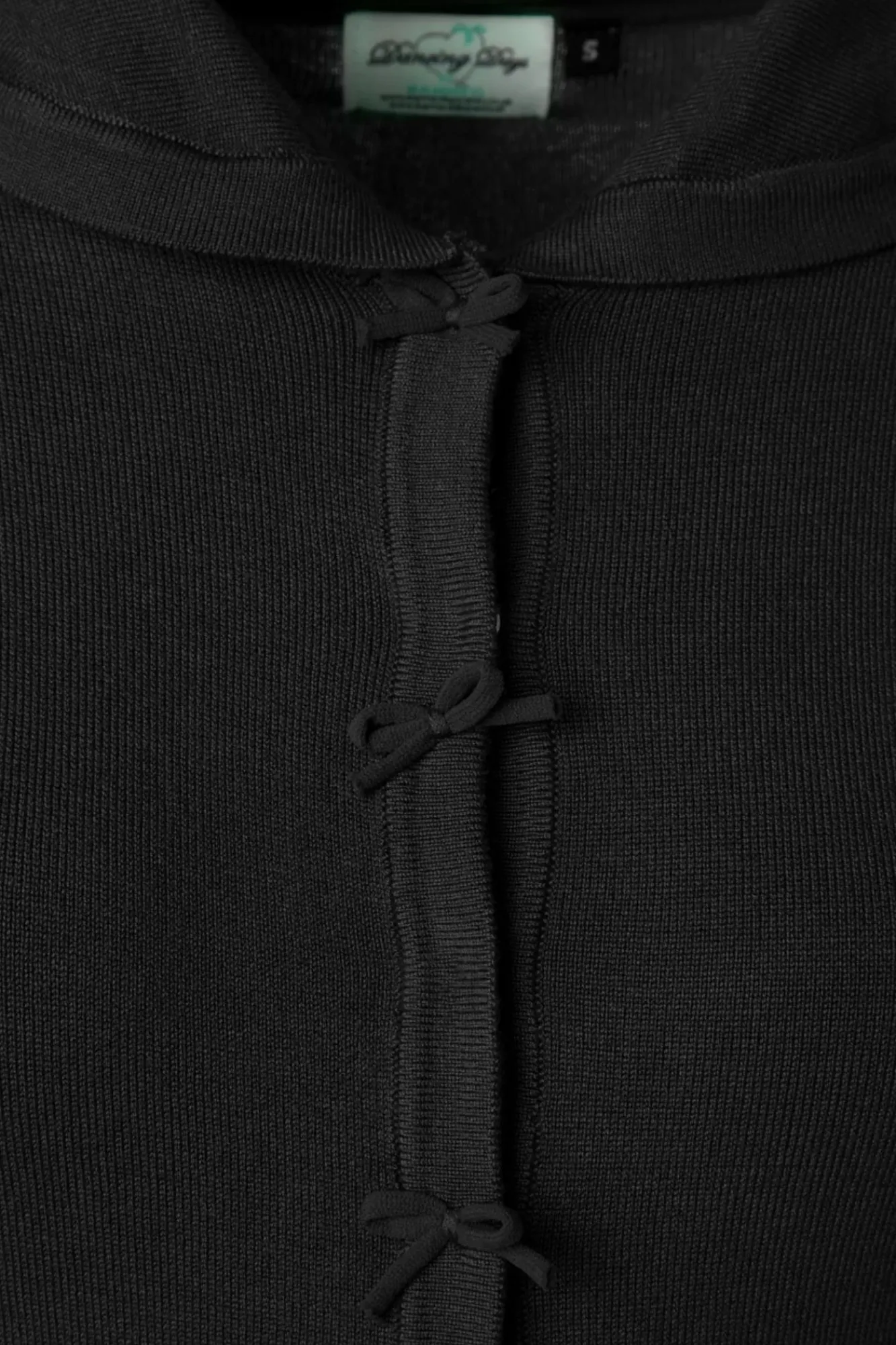 Shop Banned Retro April Bow Cardigan In Schwarz