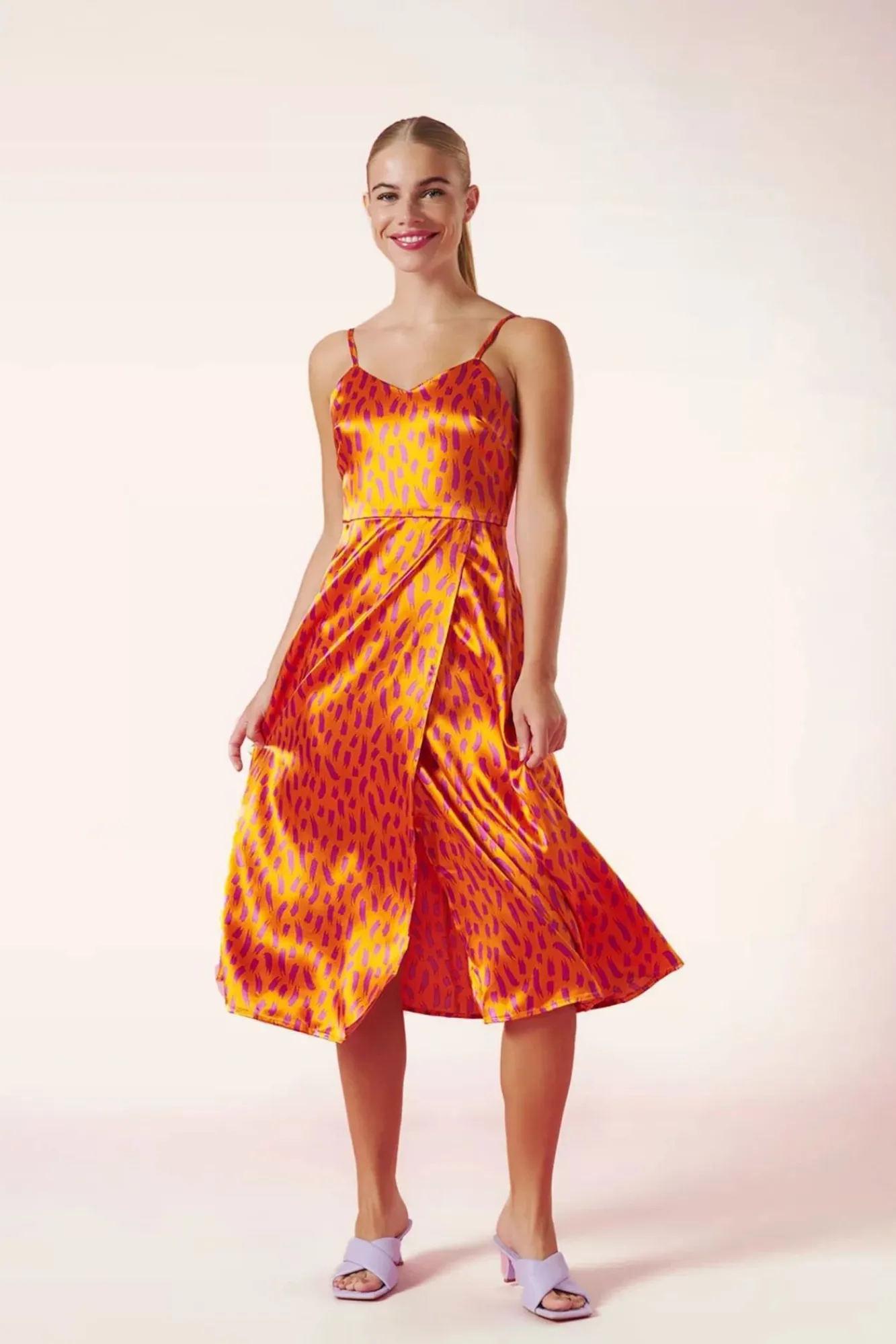 Shop Minueto Bella Midikleid In Orange