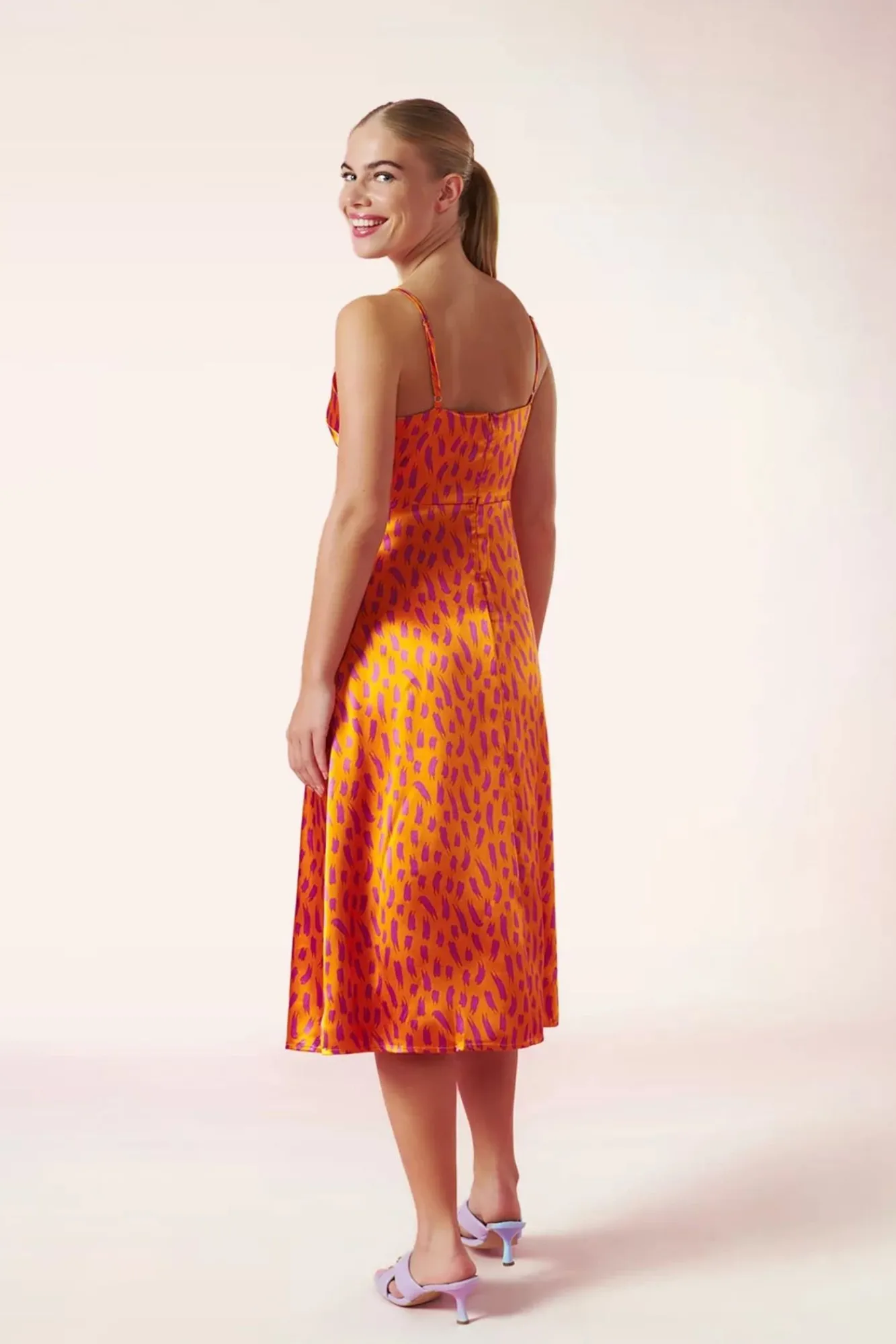 Shop Minueto Bella Midikleid In Orange