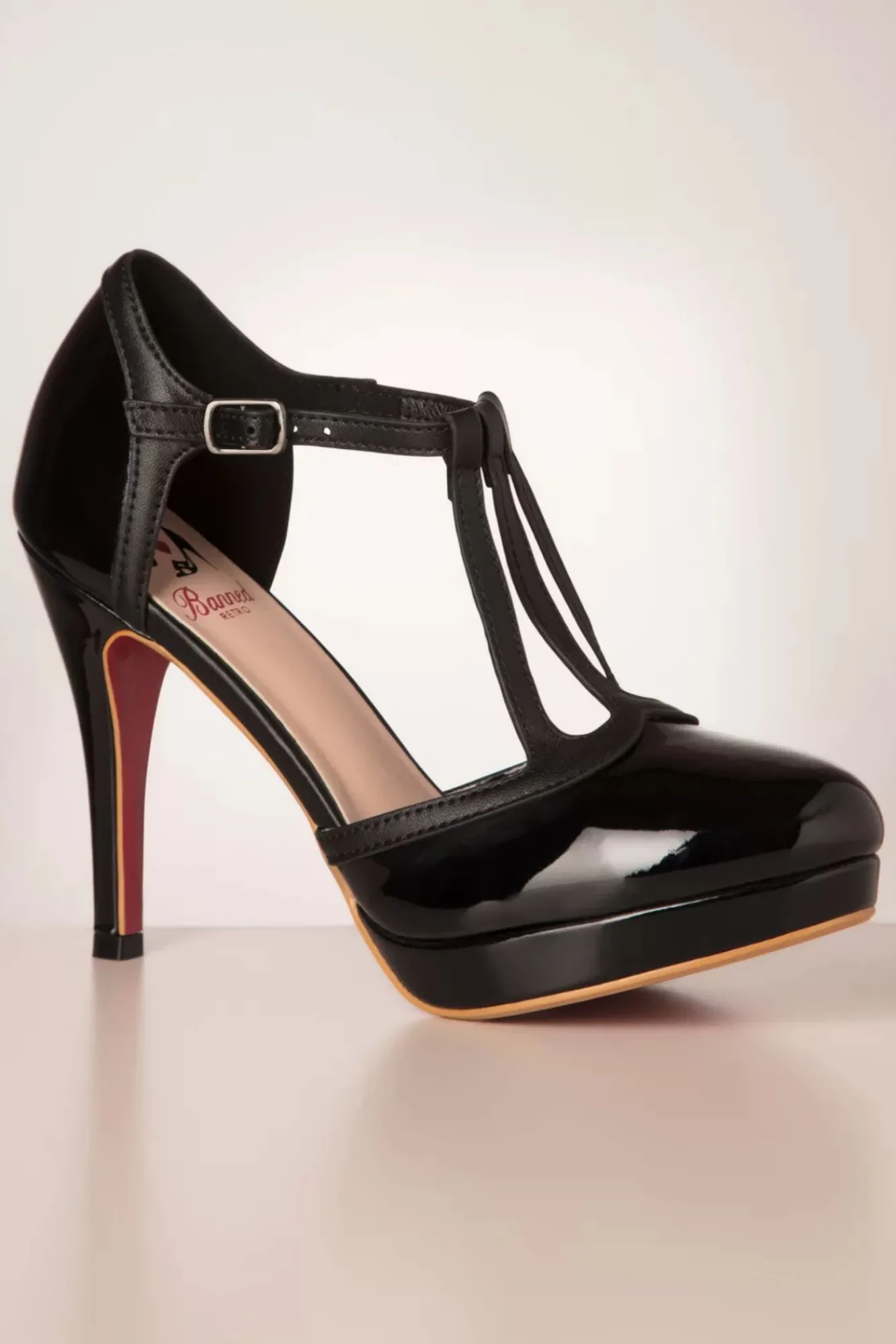 New Banned Retro Betty Pumps In Schwarz