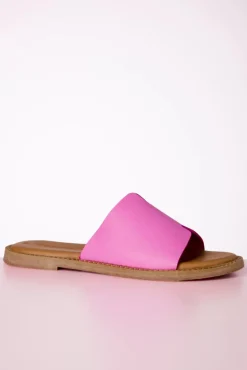Shop Tamaris Britt Leder Slipper In Rosa