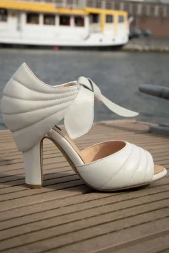 Shop Lola Ramona u2665 Topvintage June Portofino Pumps In Creme