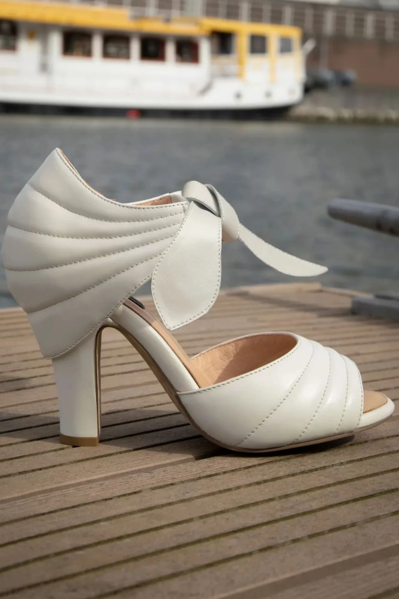 Shop Lola Ramona u2665 Topvintage June Portofino Pumps In Creme