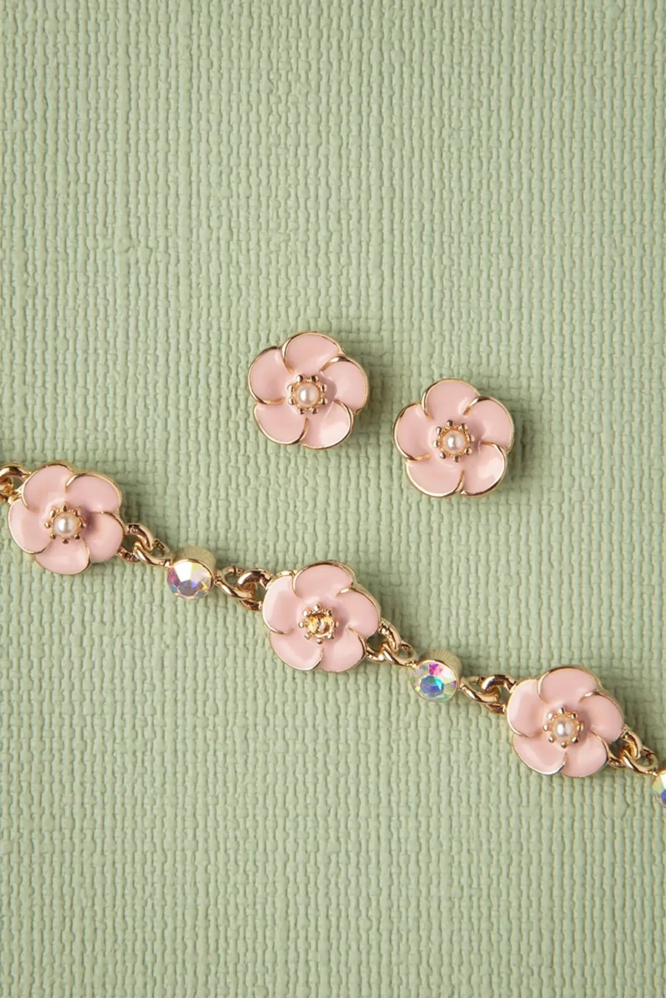 Best Lovely Kleine Rosen-Ohrstecker In Zartrosa