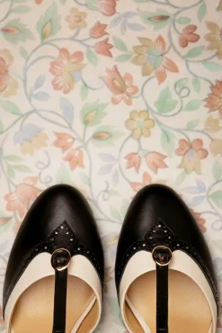 Sale Charlie Stone Luxuriose Parisienne Pumps Mit T-Strap In Schwarz Und Creme