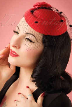 Best Banned Retro Marilyn Fascinator In Rot