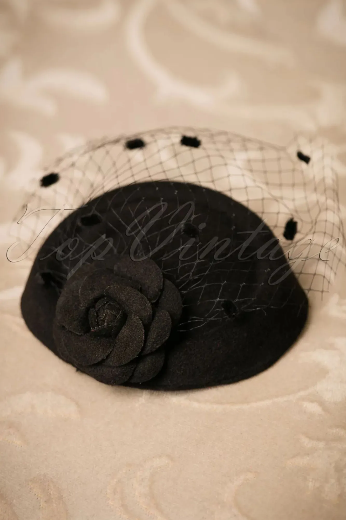 Fashion Banned Retro Marilyn Fascinator In Schwarz