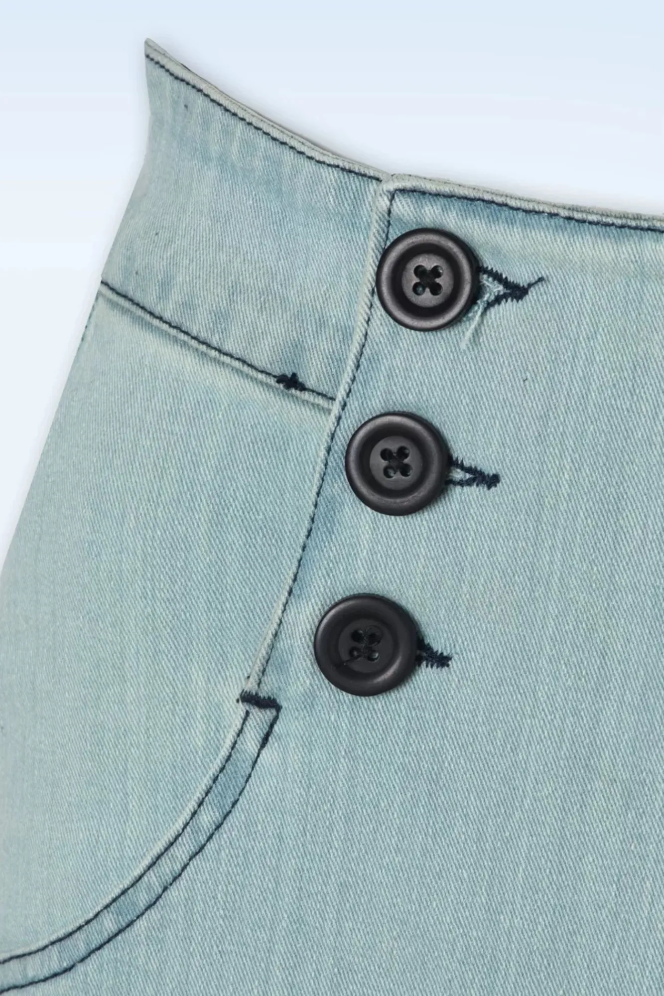 Shop Queen Kerosin Marlyn Shorts In Hellblau