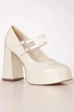 Discount Tamaris Minnie Platform Pumps In Ivory