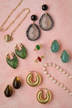 Flash Sale Topvintage Boutique Collection Molly Ohrringe In Gold Und Grun