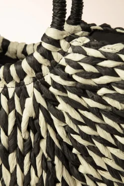 Shop Amici Monaco Gewebte Rattan Tasche In Schwarz Und Weis