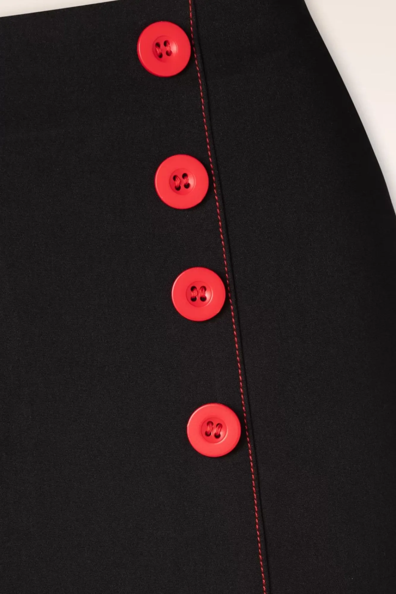 Sale Banned Retro Pin-Up Shorts In Schwarz